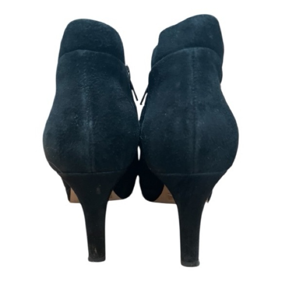 Clarks Black Suede Leather Ankle Boots 11M Comfort Heels Classic Style - Picture 3 of 5